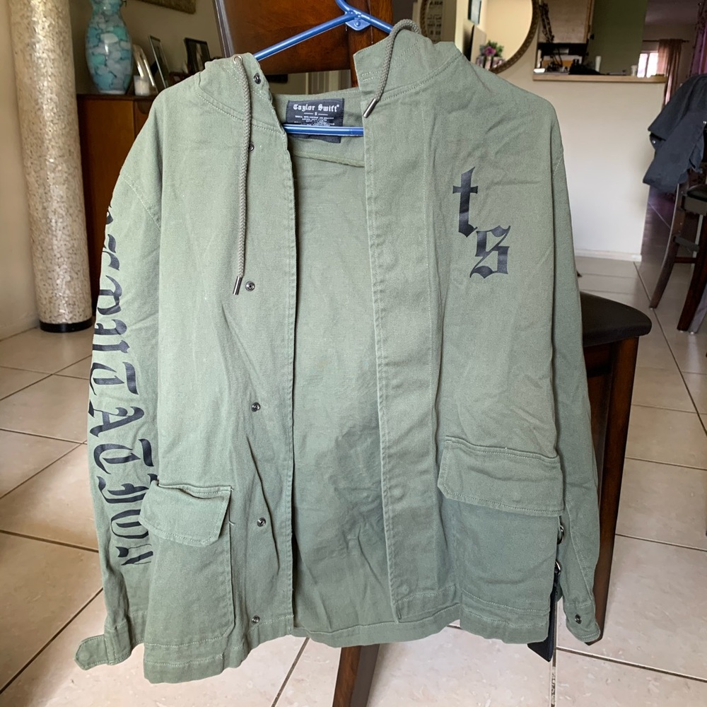 Green reputation jacket
